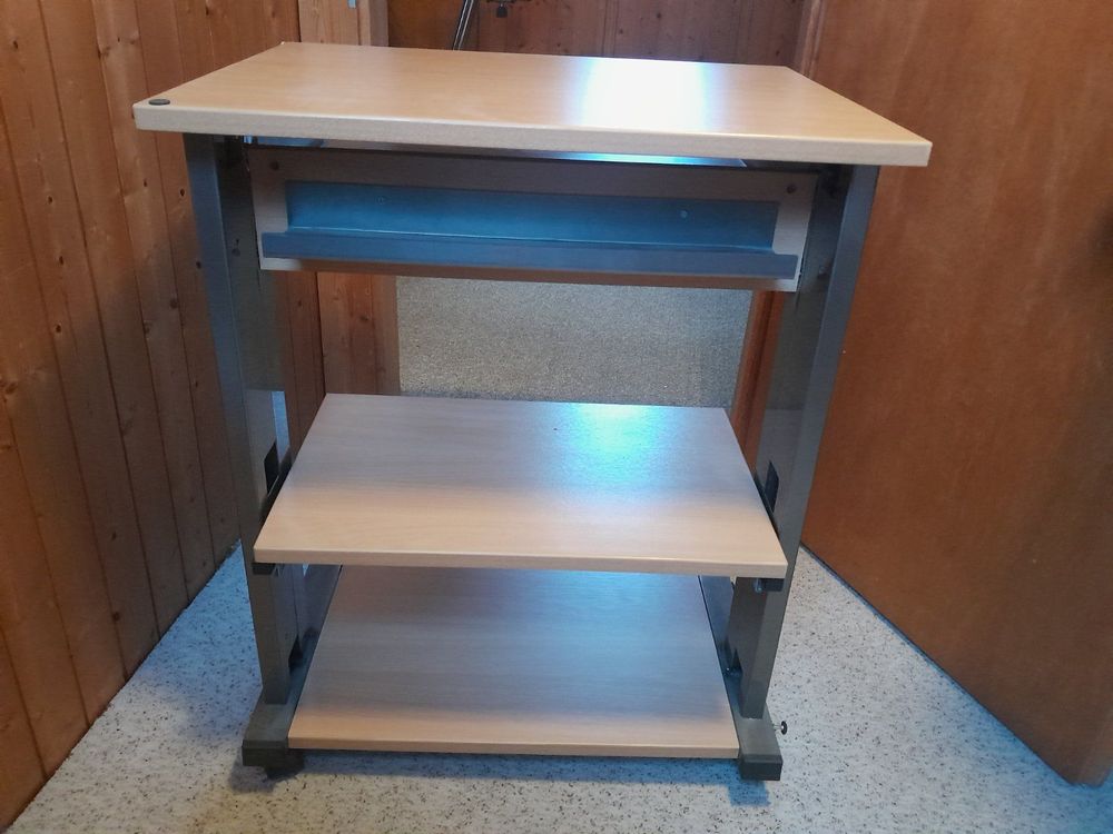 Schreibtisch, PC Möbel (Gebraucht) in Ebnat-Kappel für CHF 50 – nur ...