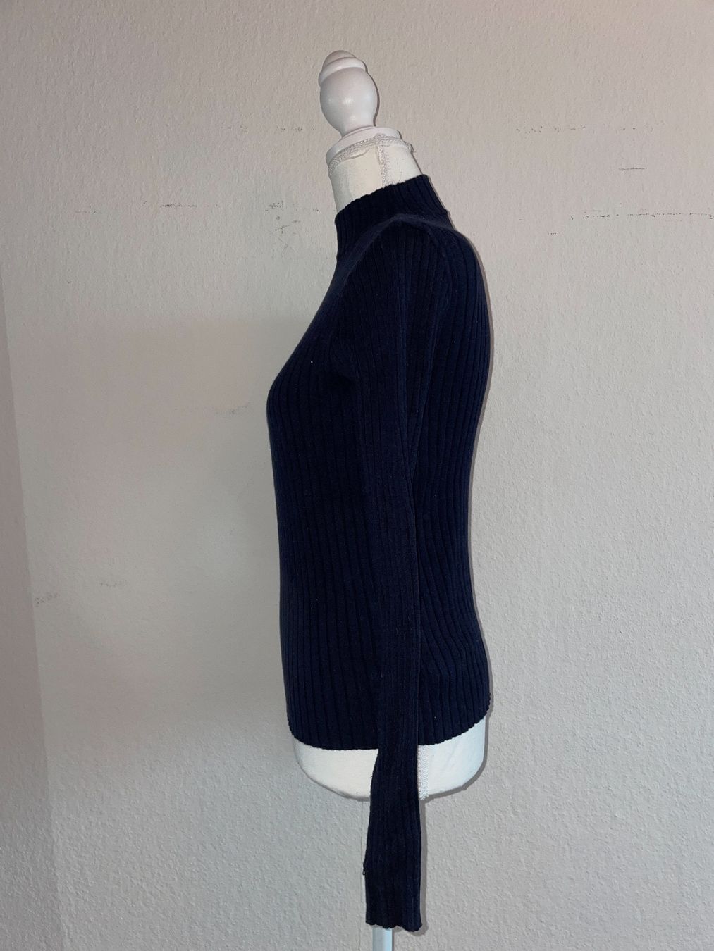 H&M Pullover & Sweatshirts: Edited Pullover – Gebraucht aus St. Gallen von look-twice 1