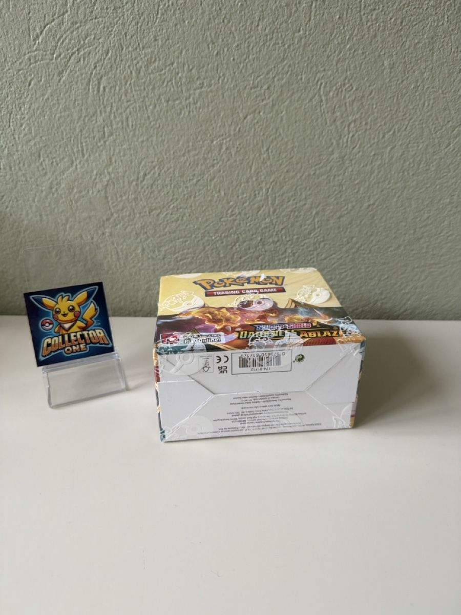 Pokémon Carte collezionabili: Pokemon Darkness Ablaze  Booster Box Charizard Display NEU – Nuovo e nell'imballaggio originale da Lommiswil venduto da CollectorOne 7