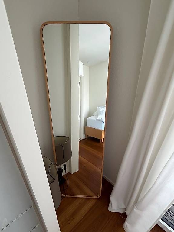 Specchi: IKORNNES Standing mirror, ash, 52x167 cm – Usato da Hausen am Albis venduto da mattsmithers