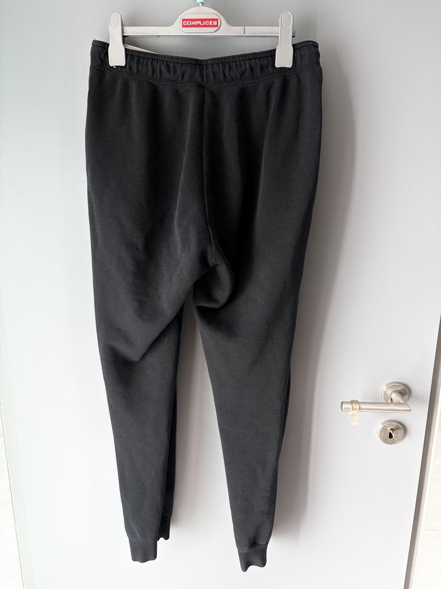 Nike Pantalons: Jogging de sport Nike noir taille M – D'occasion à Champlan par Ger77 1