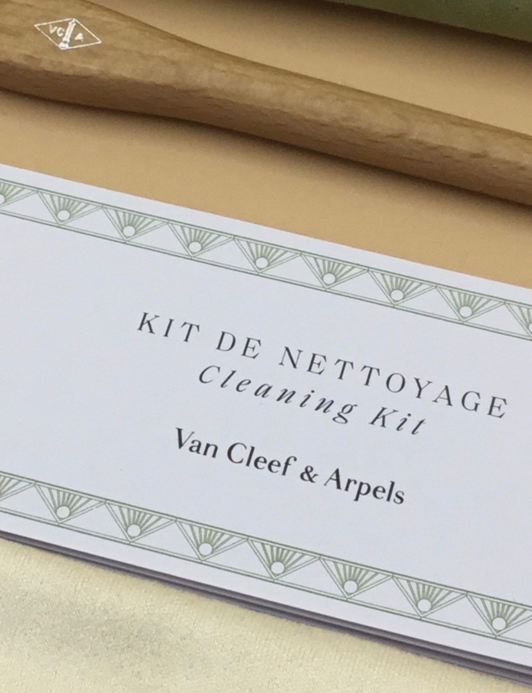 Portagioie: Kit de nettoyage VAN CLEEF & ARPELS NEUF – Nuovo e nell'imballaggio originale da Carouge GE venduto da loveluxury 3