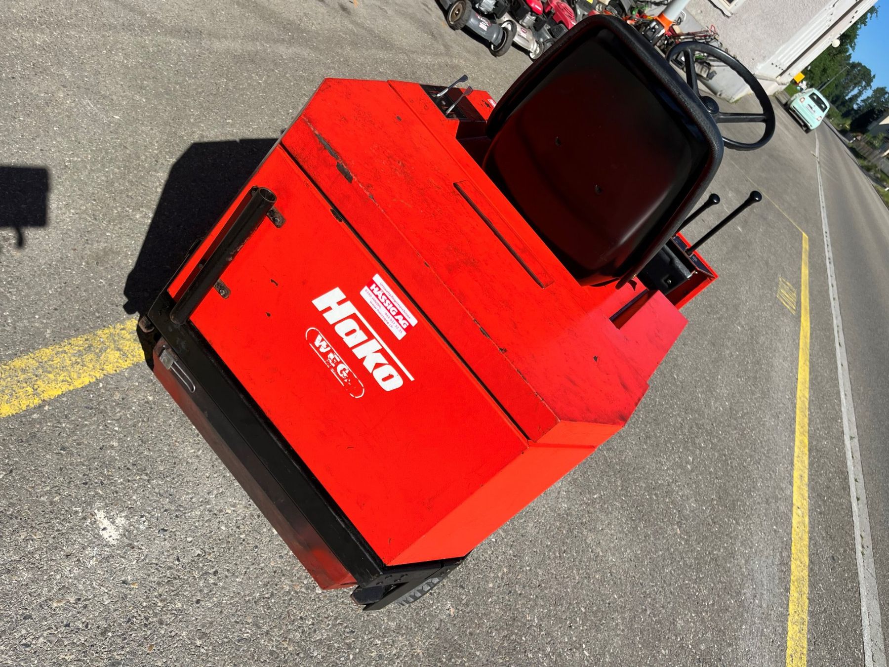 Hako Tutte le macchine: Kehrmaschine Hako – Usato da Hinwil venduto da Kaamil