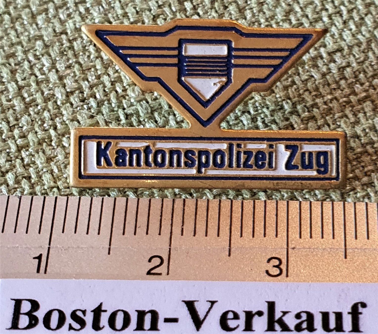 Placchette & Badge: D491 - Pin Kantonspolizei Zug Schweiz – Usato da Reinach BL venduto da Boston-Verkauf 1
