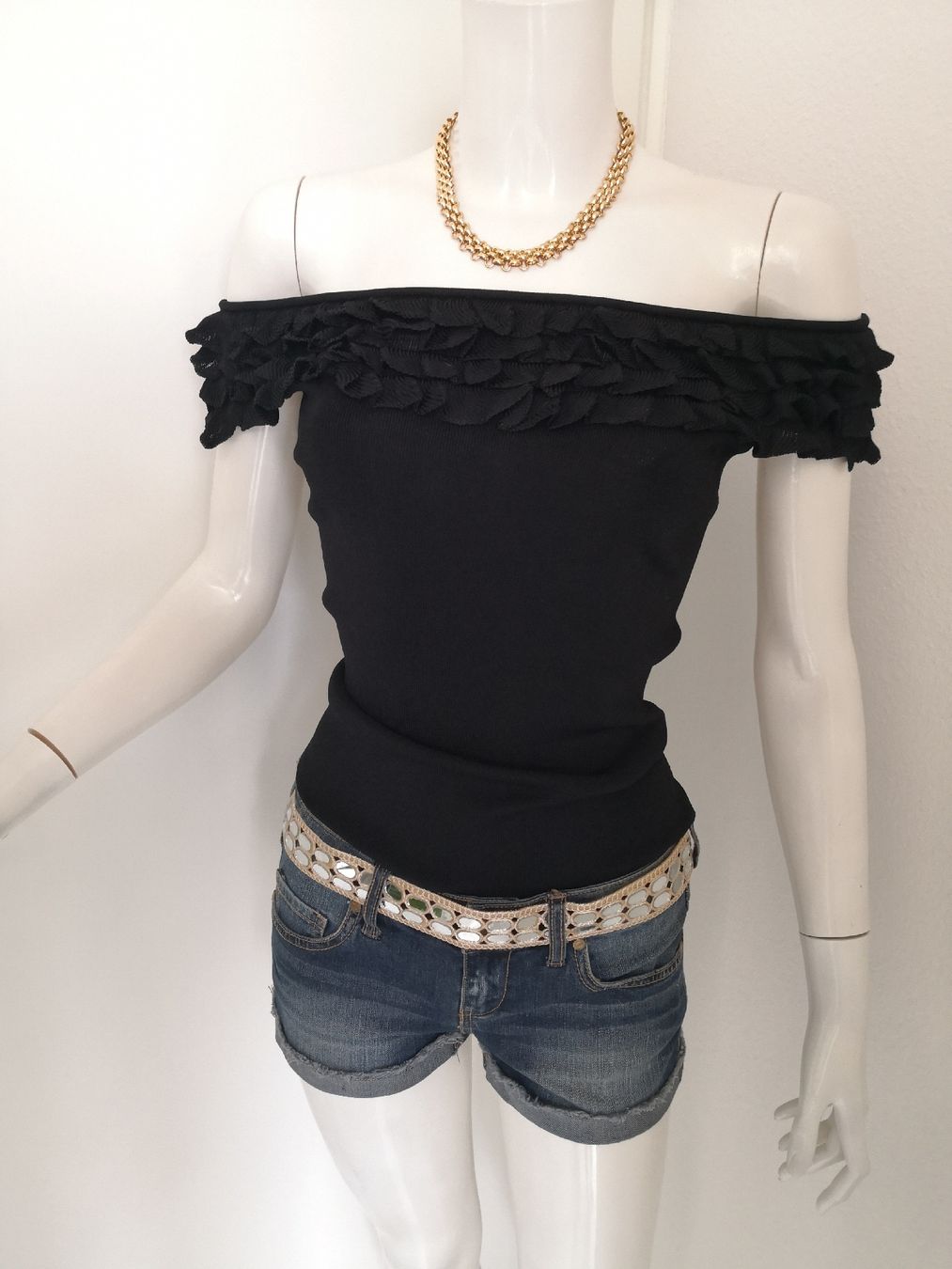 Mango Top: 🤩MANGO STRICK-TOP SCHWARZ MIT VOLANTS – Nuovo (secondo la descrizione) da Olten venduto da Naja-Twins-Twins 9
