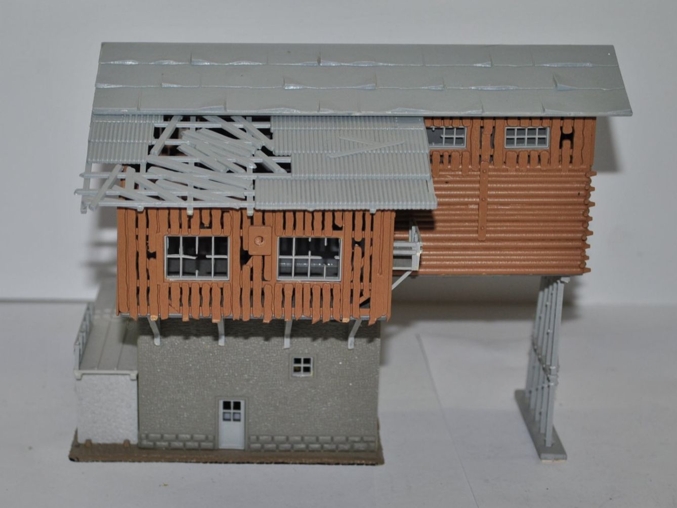Faller Modelleisenbahnen: Faller Kieswerk (FSZ043) – Gebraucht aus Aarwangen von Bahnsupport 2
