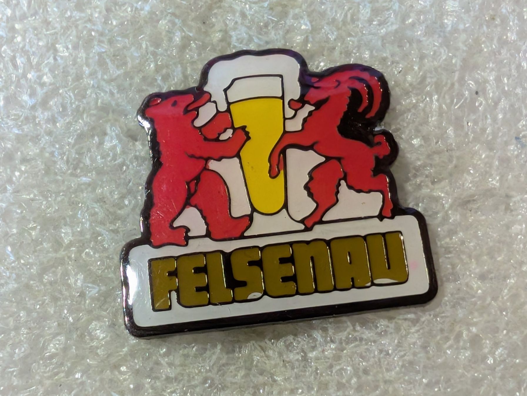 Placchette & Badge: Ansteckpin 173: Felsenau Bier – Usato da Oppligen venduto da Pin-Fall-Shop