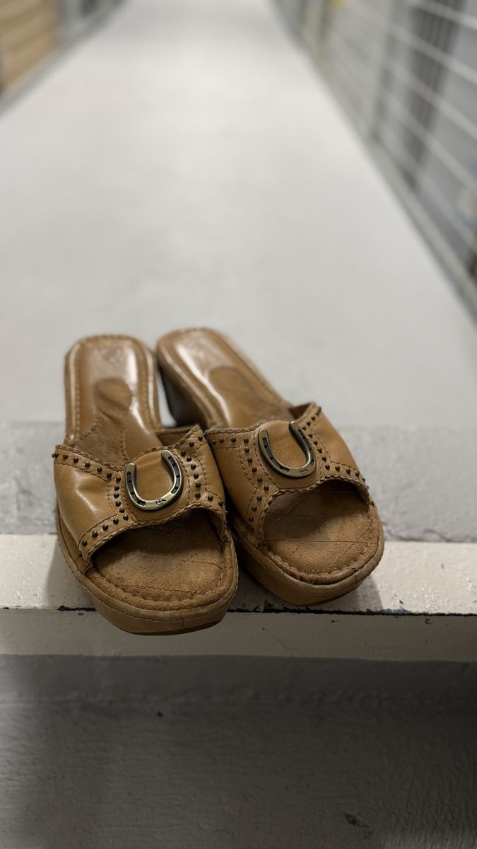 Scarpe da donna: Ariat Horseshoe Sandals (Casey) 8.5B – Usato da Zürich venduto da car_v988