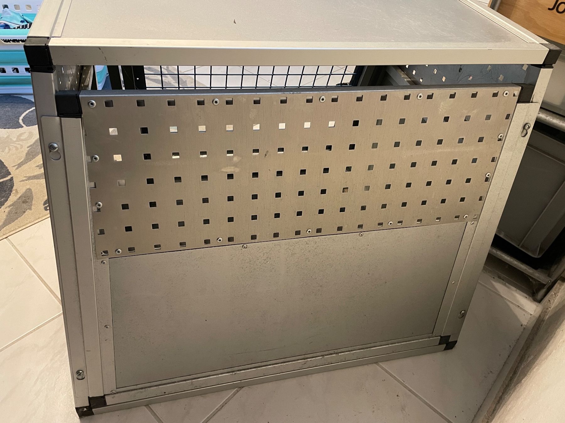 Gabbie, trasporto & Sicurezza: ausbruchsichere Hundebox – Usato da Brugg AG venduto da Swissm7 2