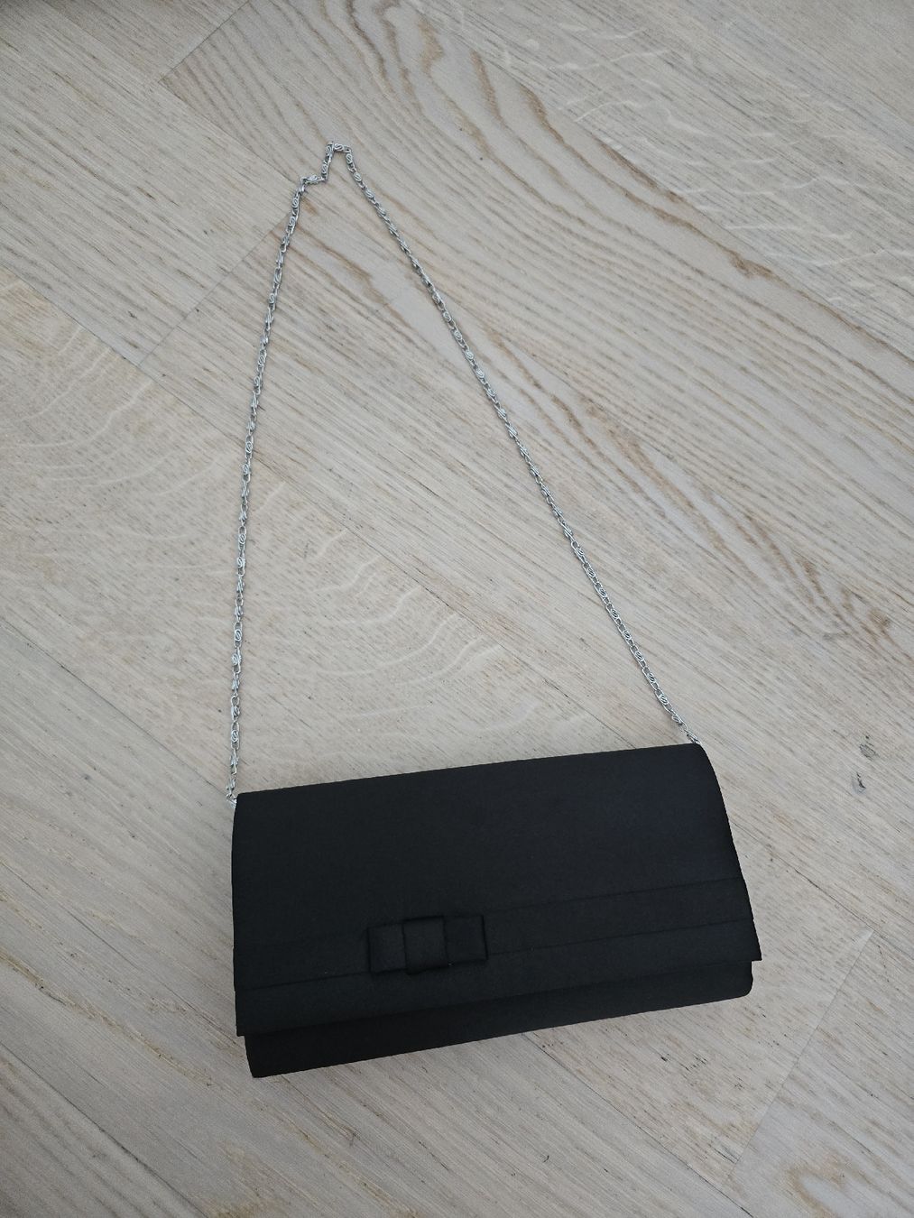 Borse da donna: Clutch / Umhängetasche – Usato da Rickenbach b. Wil venduto da Kth_v8