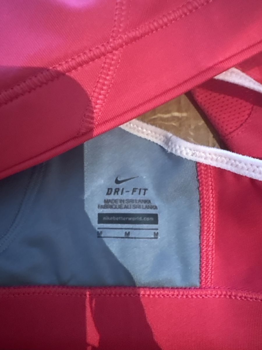 Nike Top: Nike Damen top M – Usato da Birrhard venduto da kristiii 2