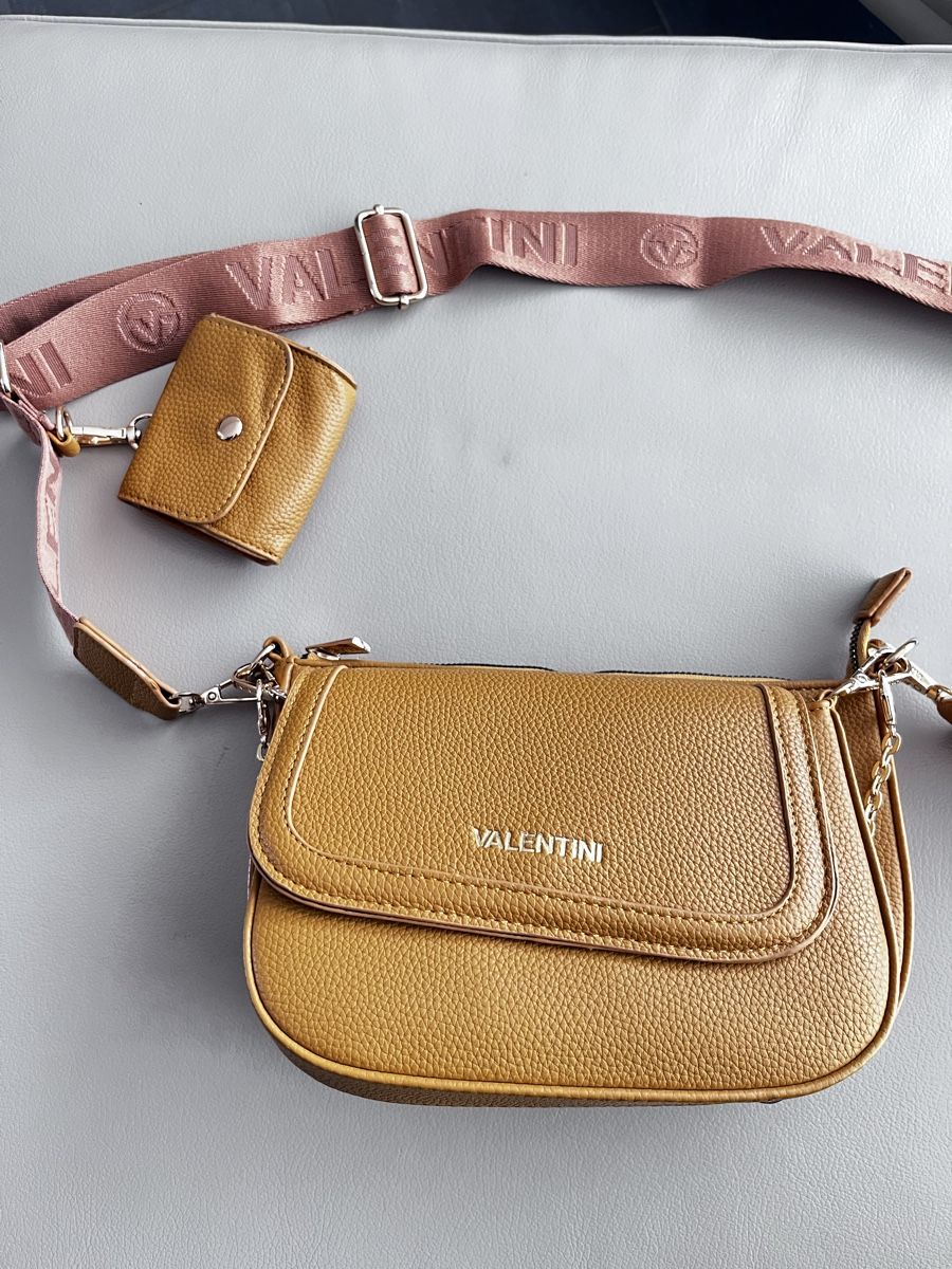 Taschen für Damen: Umhängetasche Valentini Collection senf mit Pochette – Neu (gemäss Beschreibung) aus Dulliken von VaSha