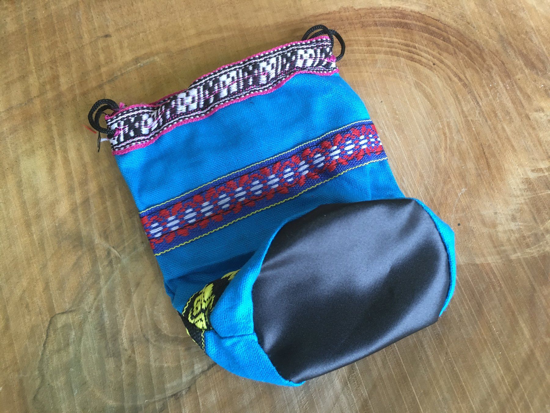 Taschen für Damen: 20 STÜCK  STEIN / SCHMUCK / GESCHENKTASCHE – Neu und originalverpackt aus Aesch ZH von LiquidAktion 1
