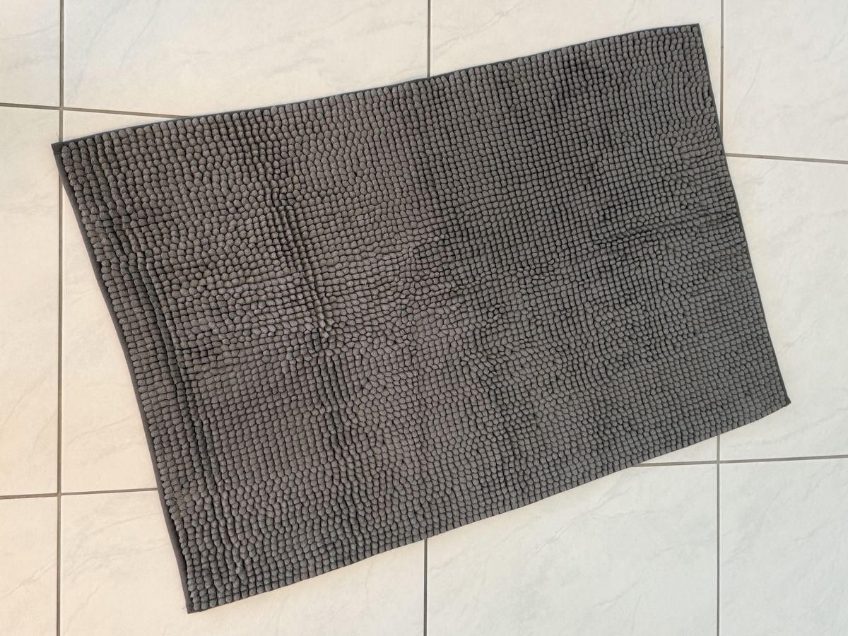 Tapis: Badematte / Badezimmerteppich 60x90 – D'occasion à Oberhasli par cha_zdf9