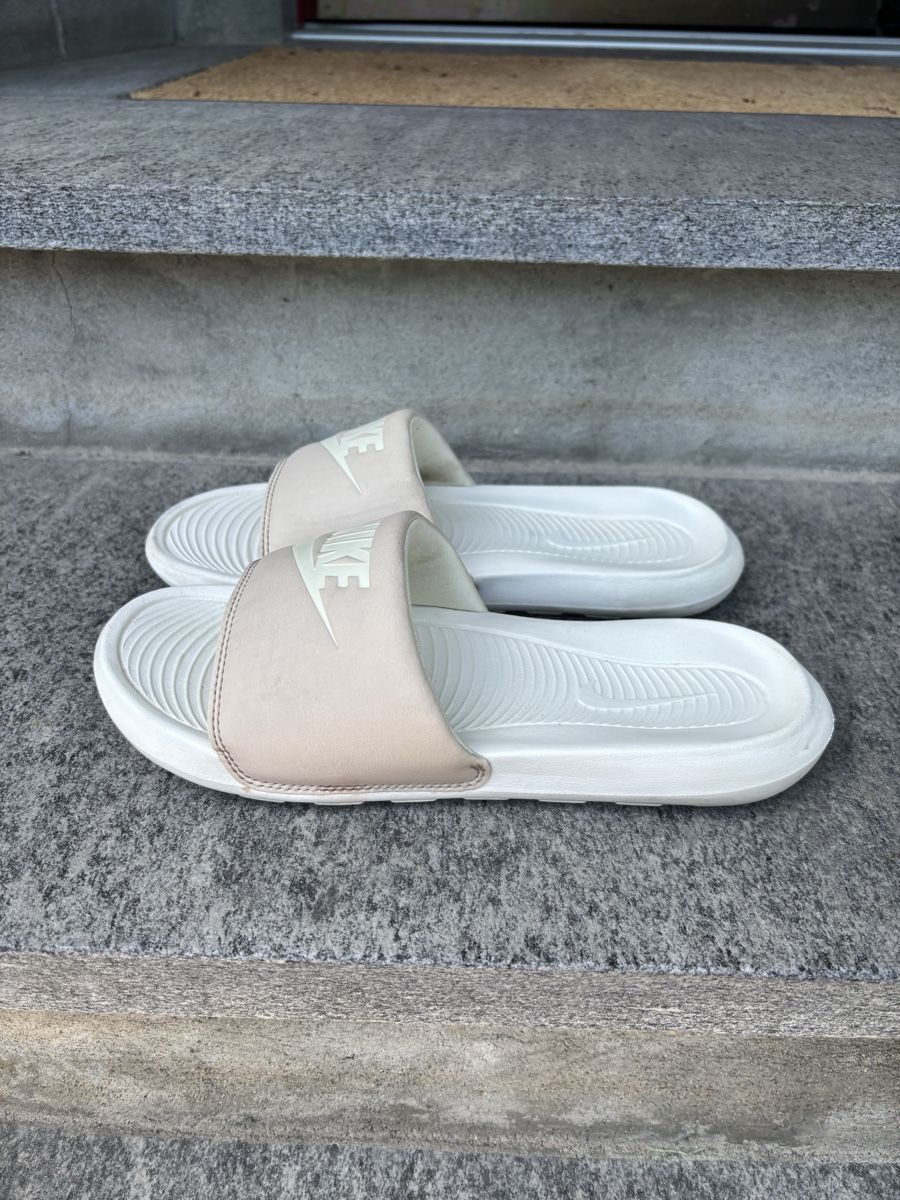 Nike Scarpe da donna: Nike Slide Sandale, Rosa/Beige, Grösse 38  – Usato da Kehrsatz venduto da lea_sk9s 2