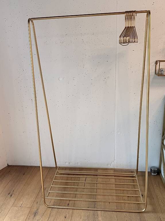 Porte manteau: Garderobe – D'occasion à Luzern par e_r_s98p