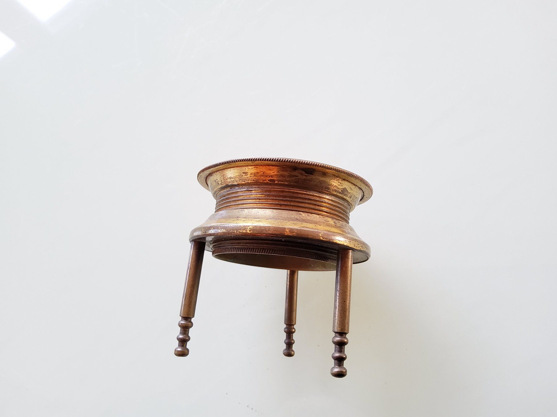 Tutti gli attrezzi: Ancienne loupe de bureau en laiton  – Usato da Malleray venduto da Broc-Mo 4