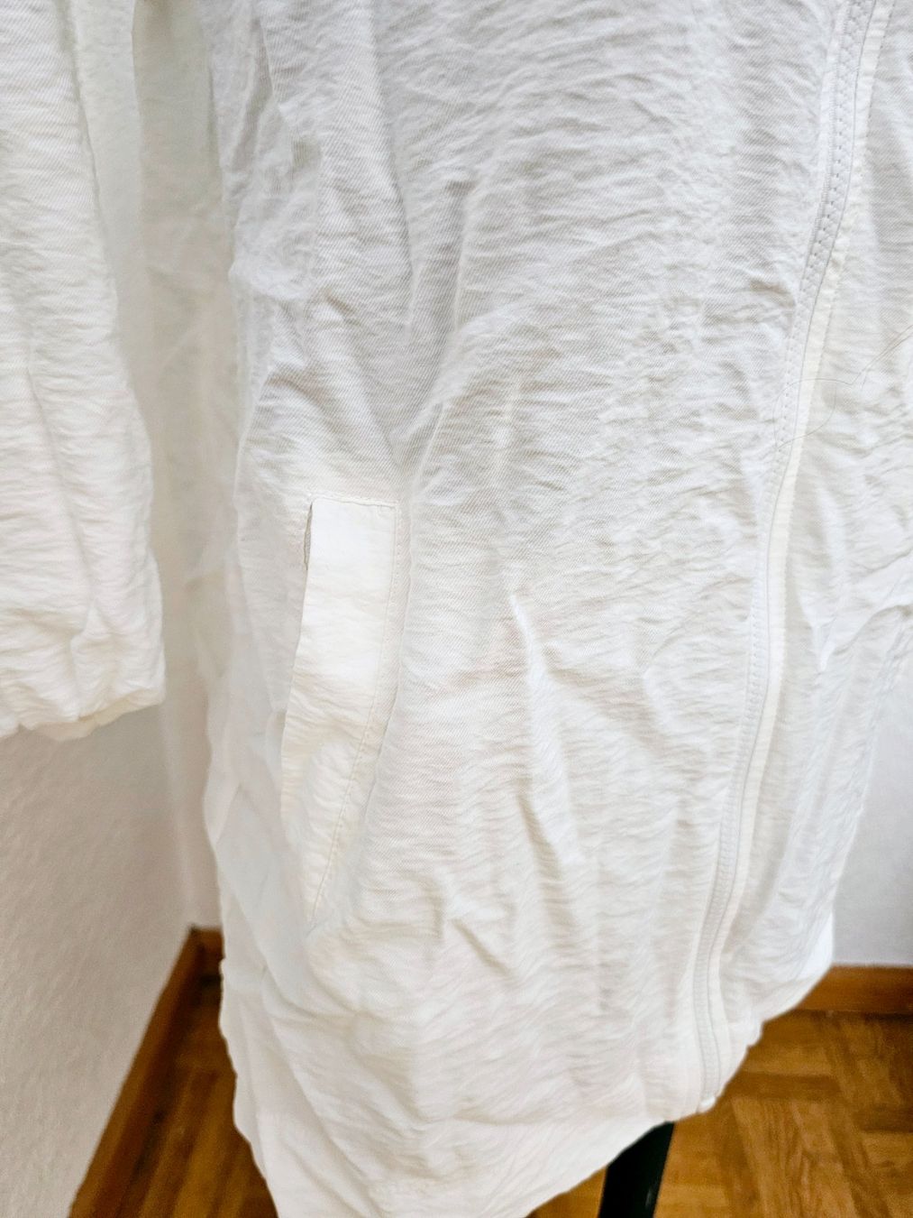 Jacken: Übergangsjacke in Weiss, Grösse 36 LCW Modest – Neu (gemäss Beschreibung) aus Füllinsdorf von Sunnebliemli7 1