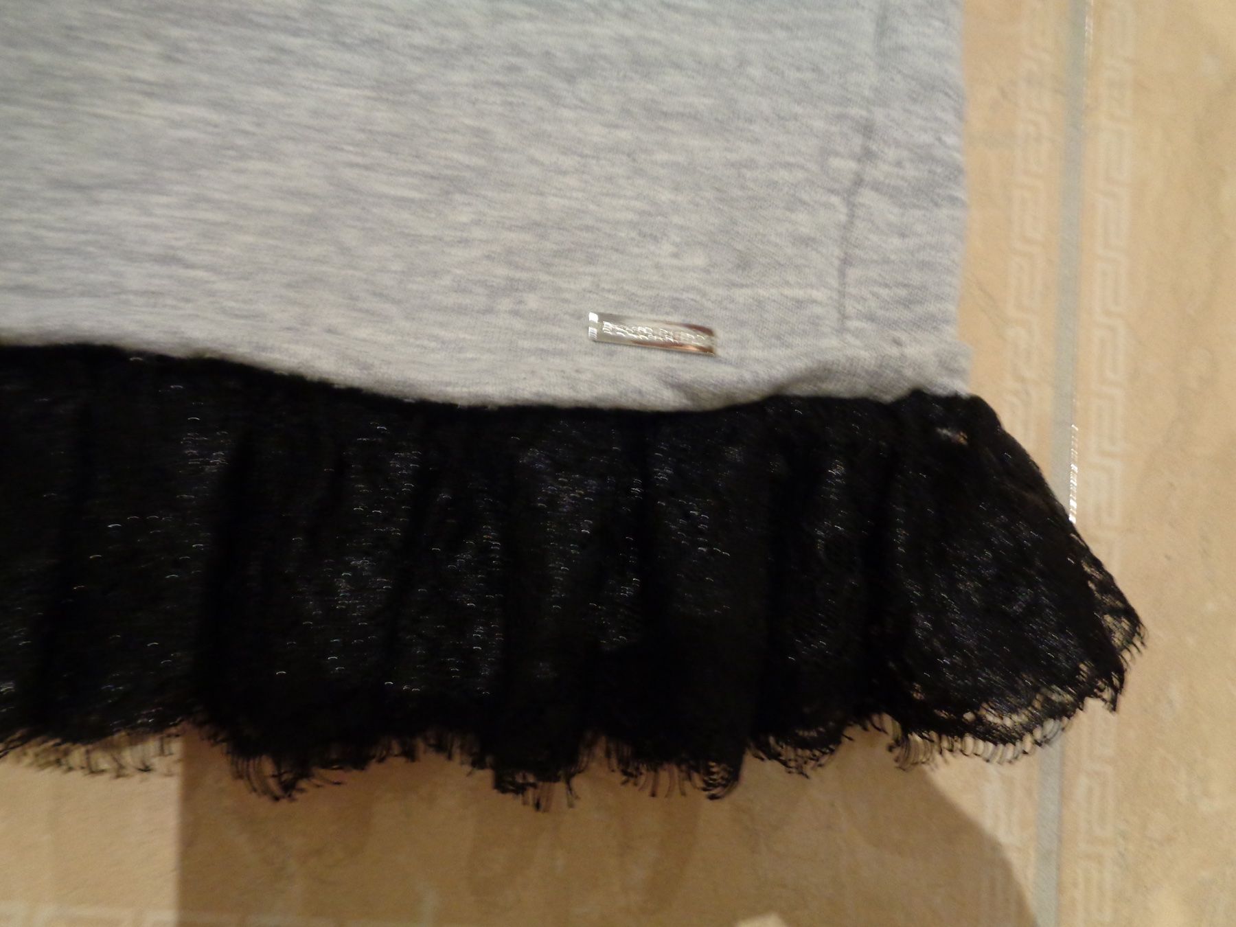 Blusen, T-Shirts & Tops: Dsquared2 Long Tunika, 8J 128 – Gebraucht aus Klingnau von Markus14 4