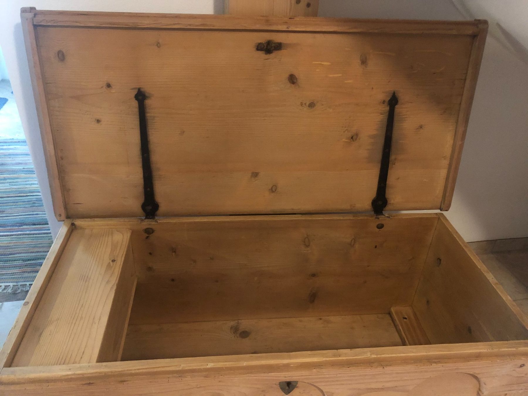 Truhen: Antike Holztruhe – Gebraucht aus Lommiswil von canoga 4