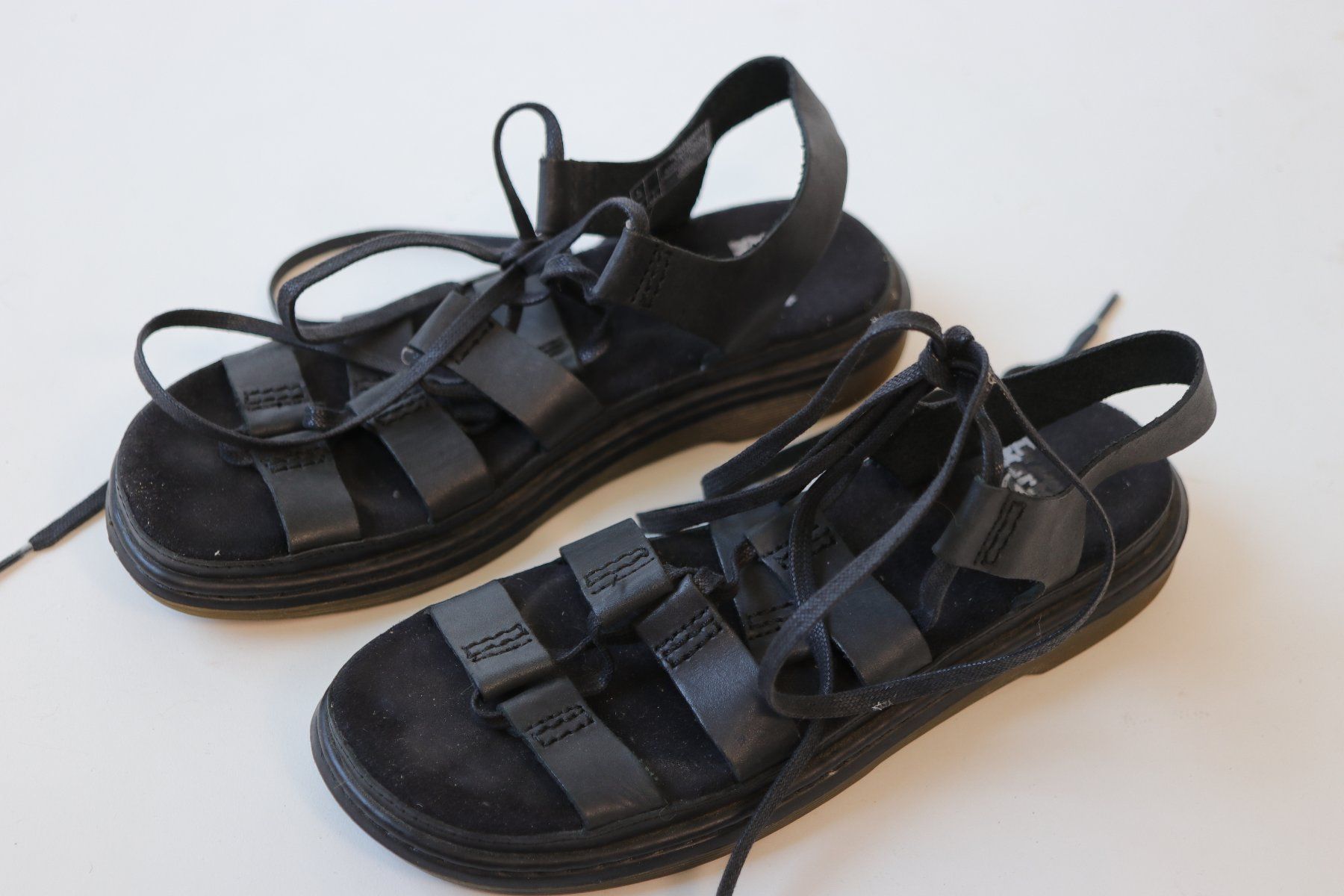Dr. Martens Scarpe da donna: Dr.Martens Black leather Sandals - Size 39 / Gr.39 – Usato da Hombrechtikon venduto da BAZ-Vintage 2