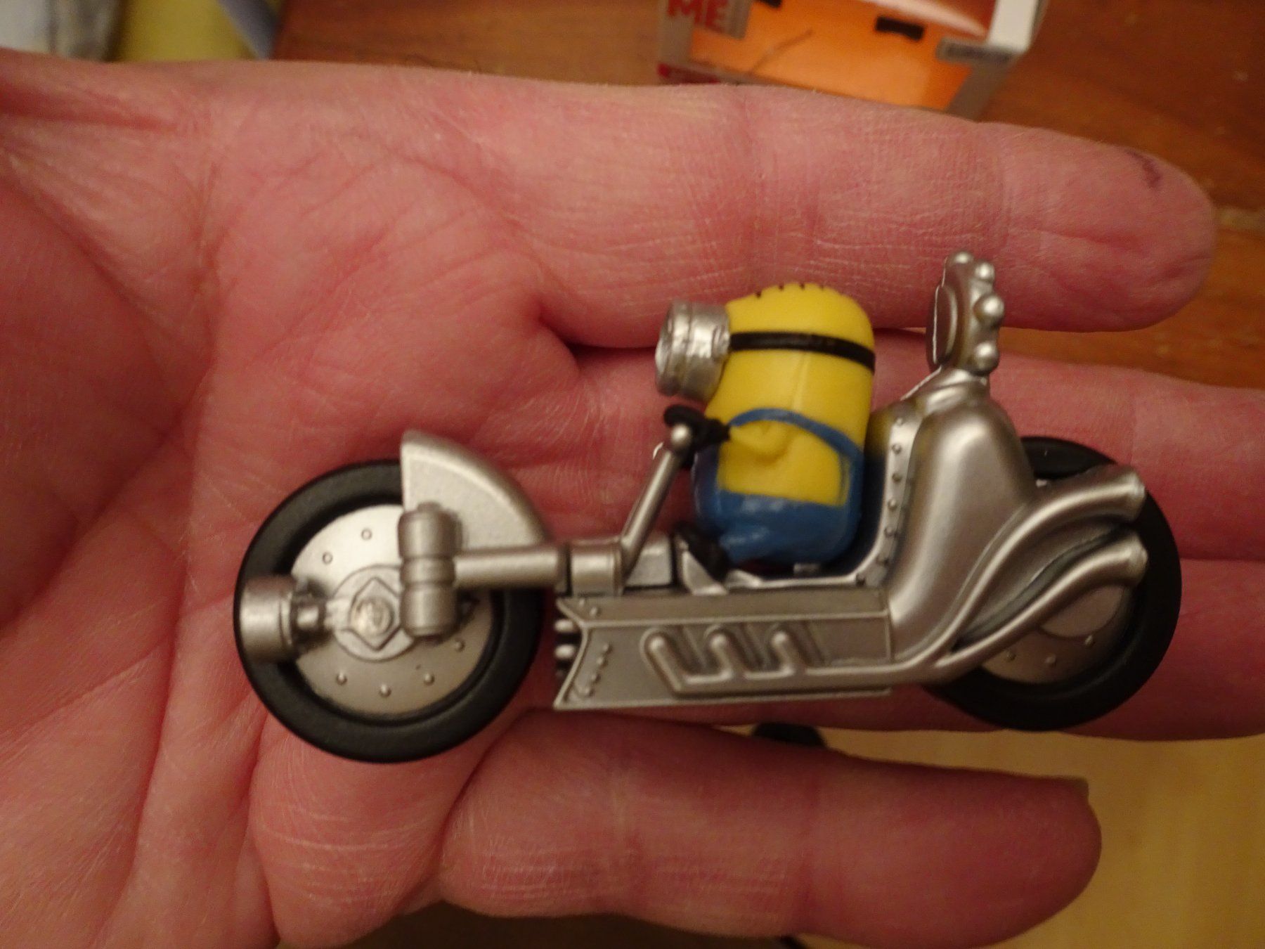 Modellini d'auto: Minion auf dem Motorrad Comics – Usato da Schönenwerd venduto da schnitzunddrunter 2