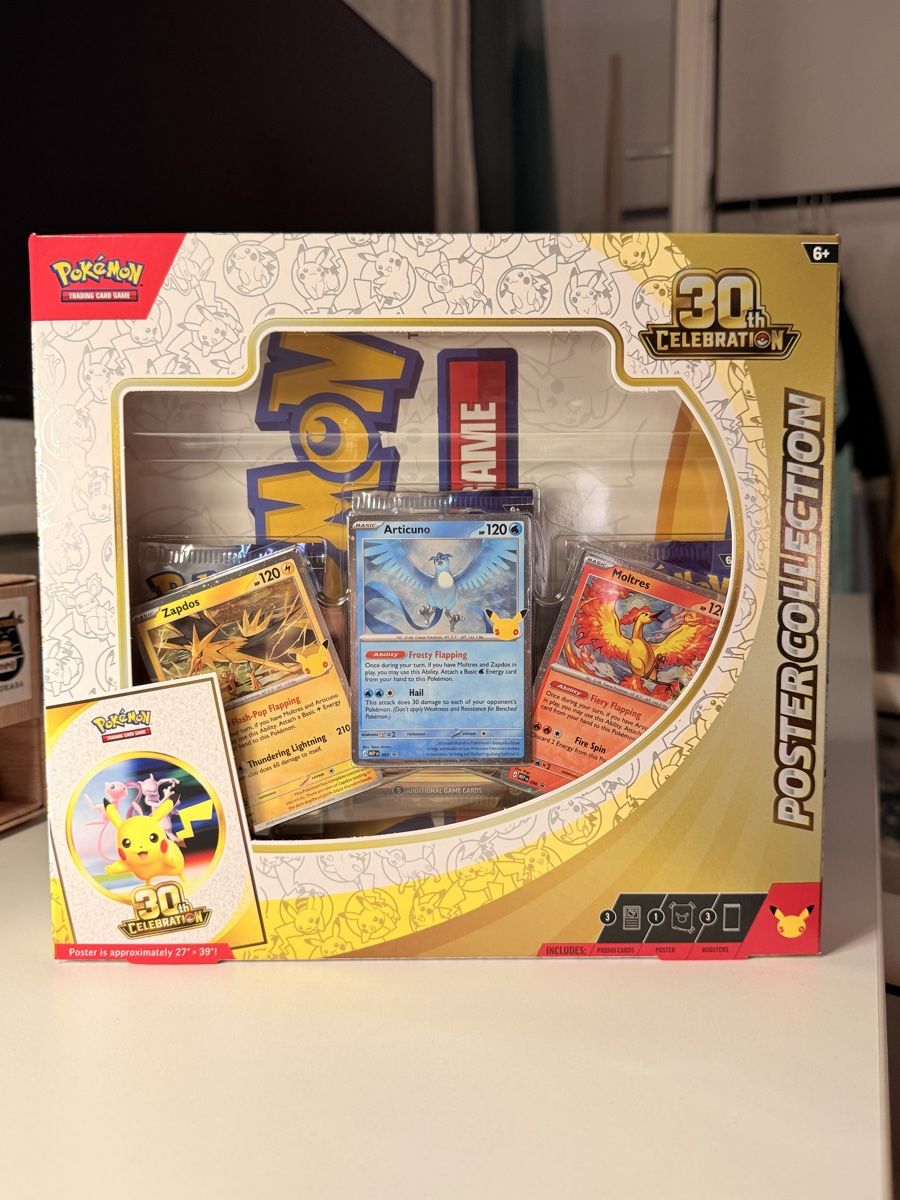 Pokémon Carte collezionabili: Pokémon 30th ETB + Poster Collection Sealed – Nuovo e nell'imballaggio originale da Zürich venduto da Piaz97 2