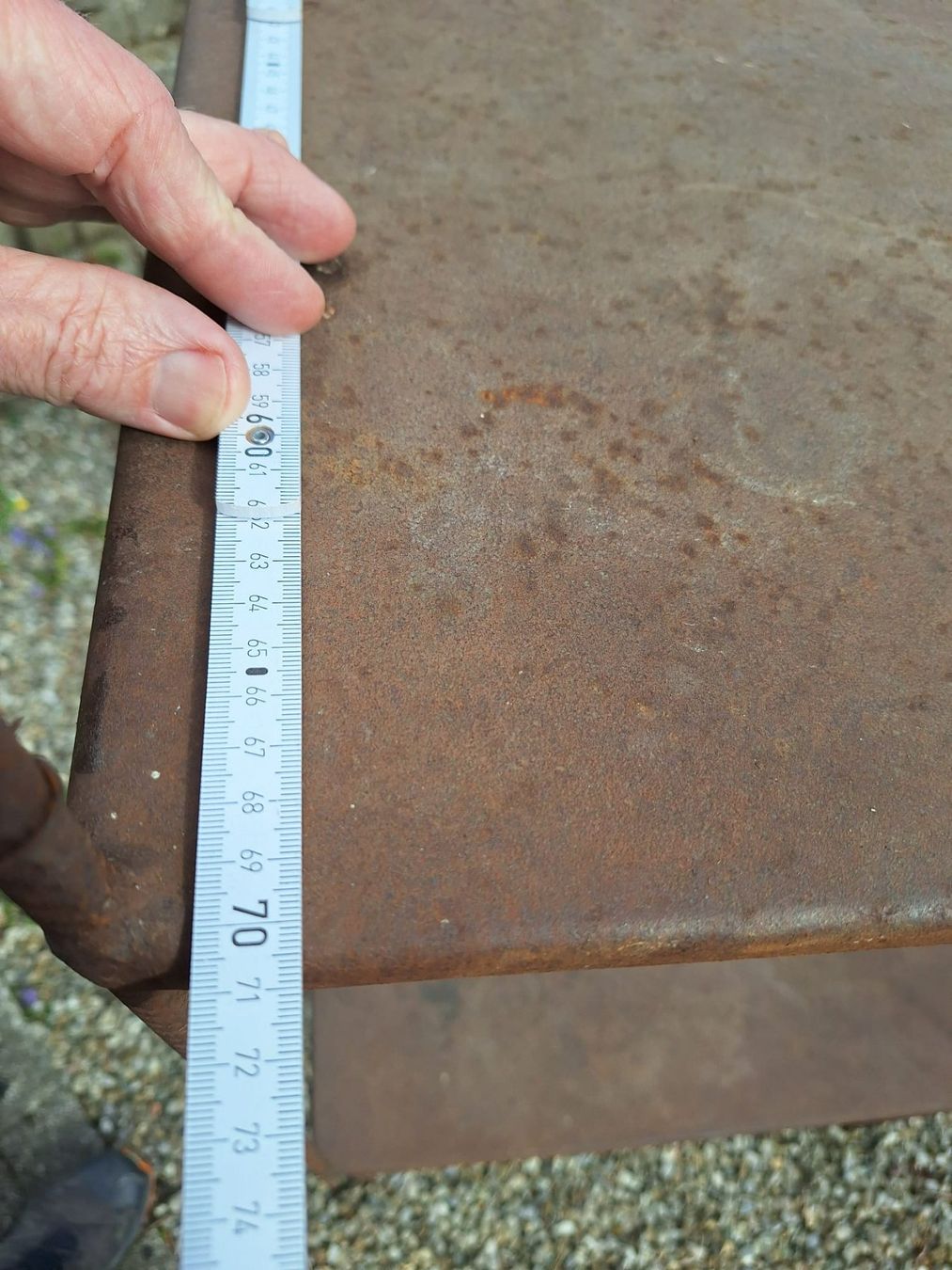 Regale: Eisengestell Deko – Gebraucht aus Windisch von  2