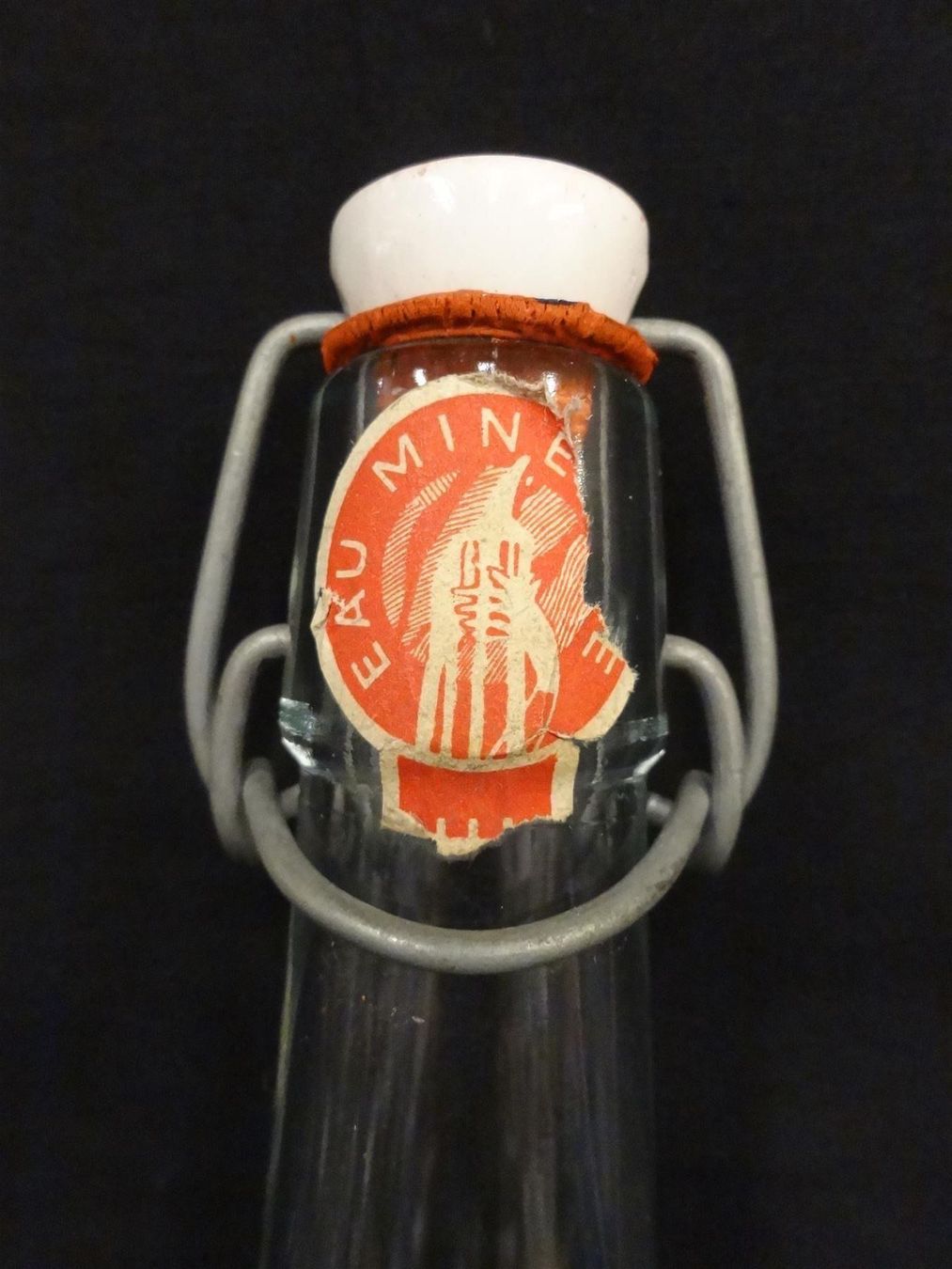 Bicchieri, Caraffe & Bottiglie: alte Flasche HENNIEZ SANTÉ – Usato da Kerzers venduto da Flaschenposten 7
