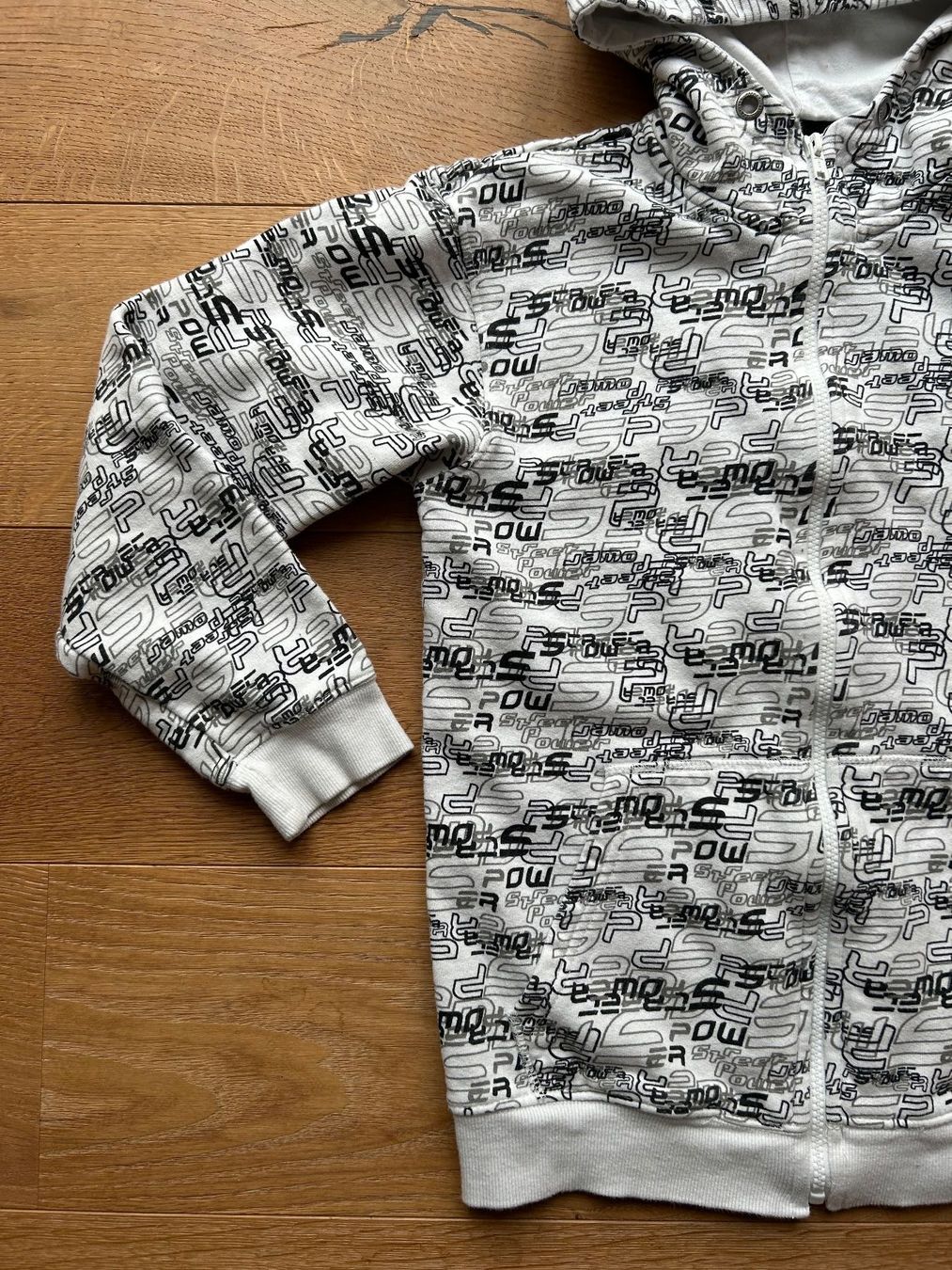 Giacche & Cappotti: Kinder- Sweatjacke HERE THERE 146/152 – Usato da Grub AR venduto da DukeStatham 2