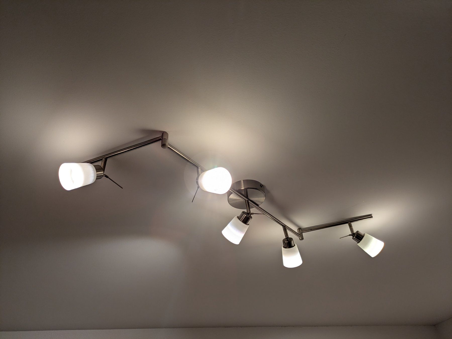 Ikea Lampadari & plafoniere: Lampe mit 5 Spots - Glühbirne inklusive IKEA – Usato da Zürich venduto da gab_57qm