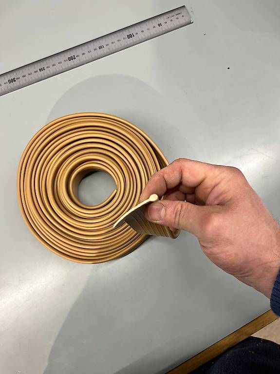 Sci: Käder Braun – Usato da Weinfelden venduto da Klebstreifen 1