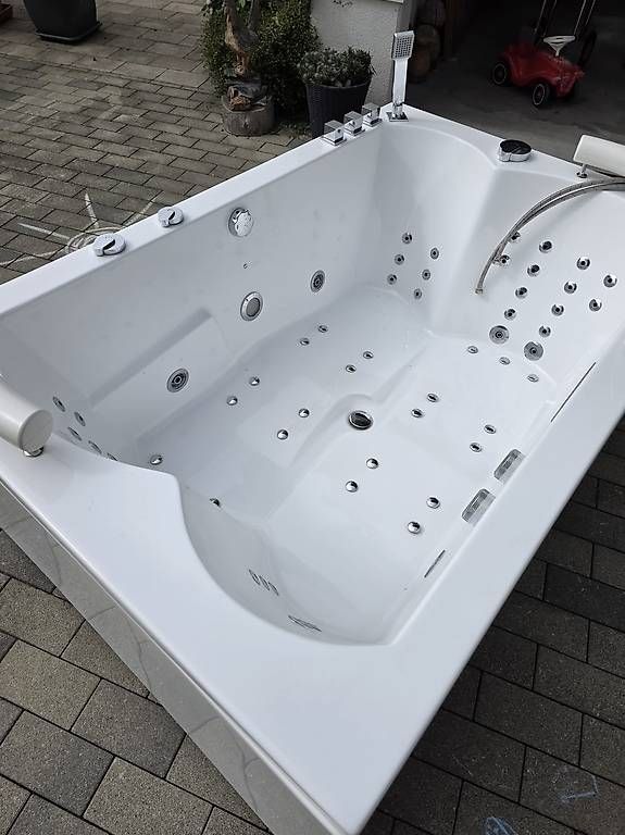 Vasche da bagno: Sprudelbadewanne – Usato da Degersheim venduto da rap_t5sh 1