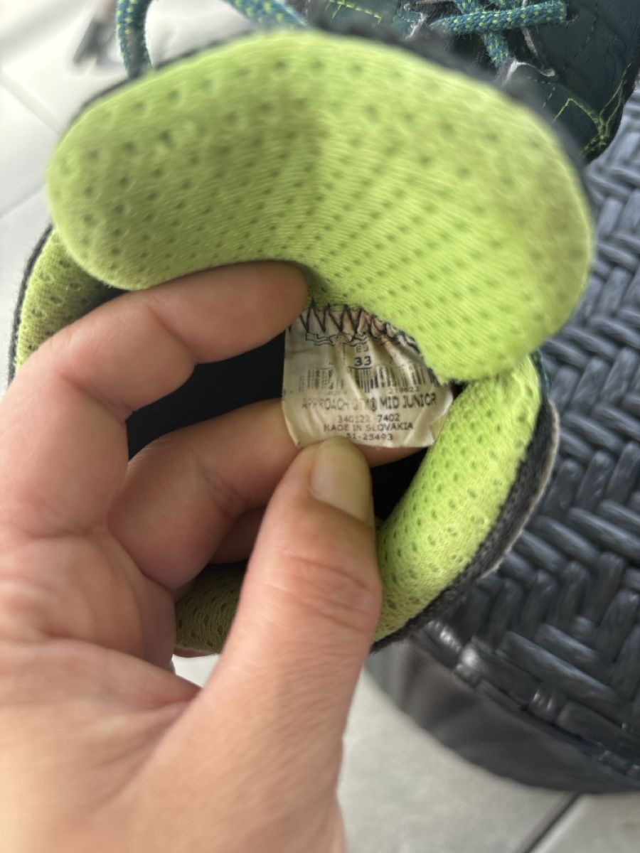 Lowa Herrenschuhe: Lowa Wanderschuhe Gr. 33 – Gebraucht aus Grenchen von Wonderland-Finland 1