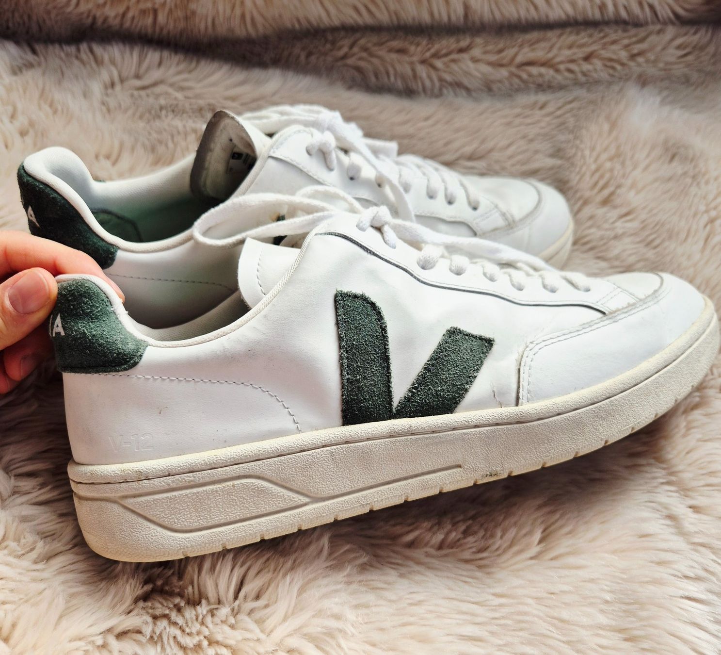 Veja Herrenschuhe: VEJA 45 SNEAKER SCHUHE LEDER TIP TOP HALBSCHUH WEISS BASIC – Gebraucht aus Elsau von the-colorful-side