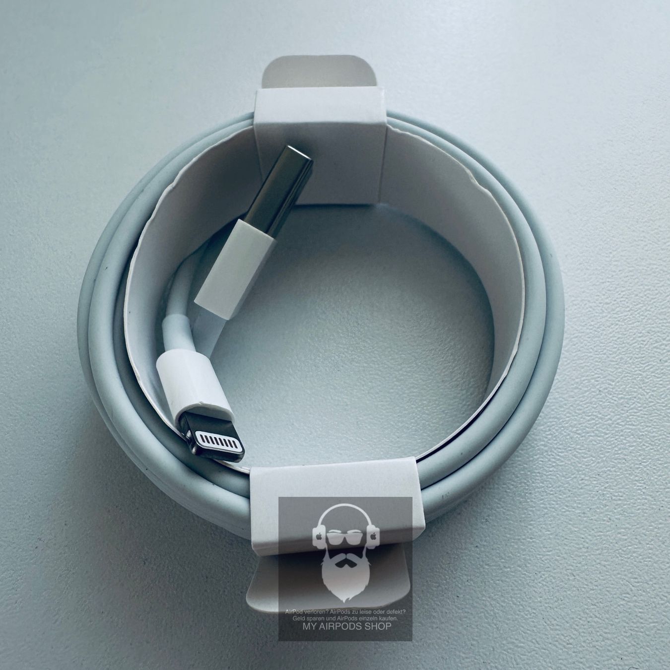 Apple Cavi: Original Apple USB auf 8pin Lightning Kabel 2Meter Fabrikneu – Nuovo e nell'imballaggio originale da Basel venduto da MY.AIRPODS.SHOP 4