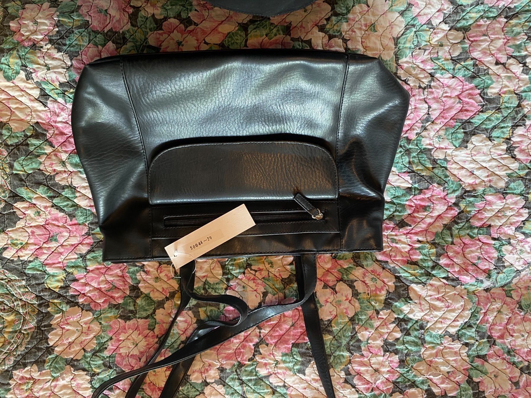 Borse da donna: Neue schwarze Handtasche – Nuovo (secondo la descrizione) da Fischenthal venduto da Victoria_fischenthal