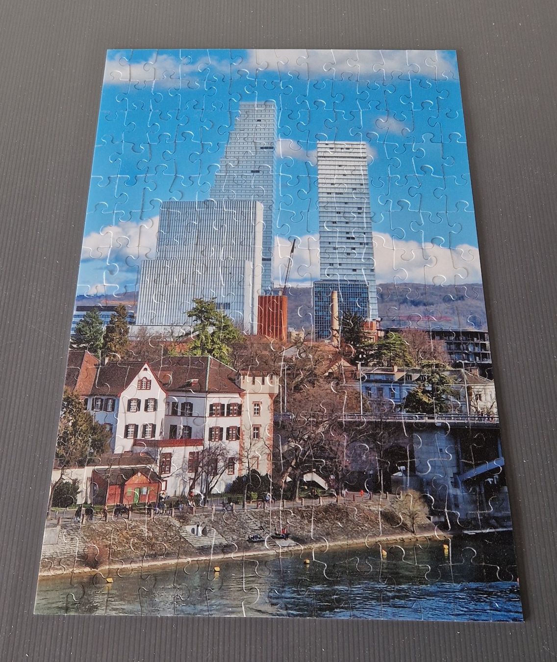 Puzzle: IFolor Puzzle 196 Teile Basel Roche – Usato da Basel venduto da bah_2rkh