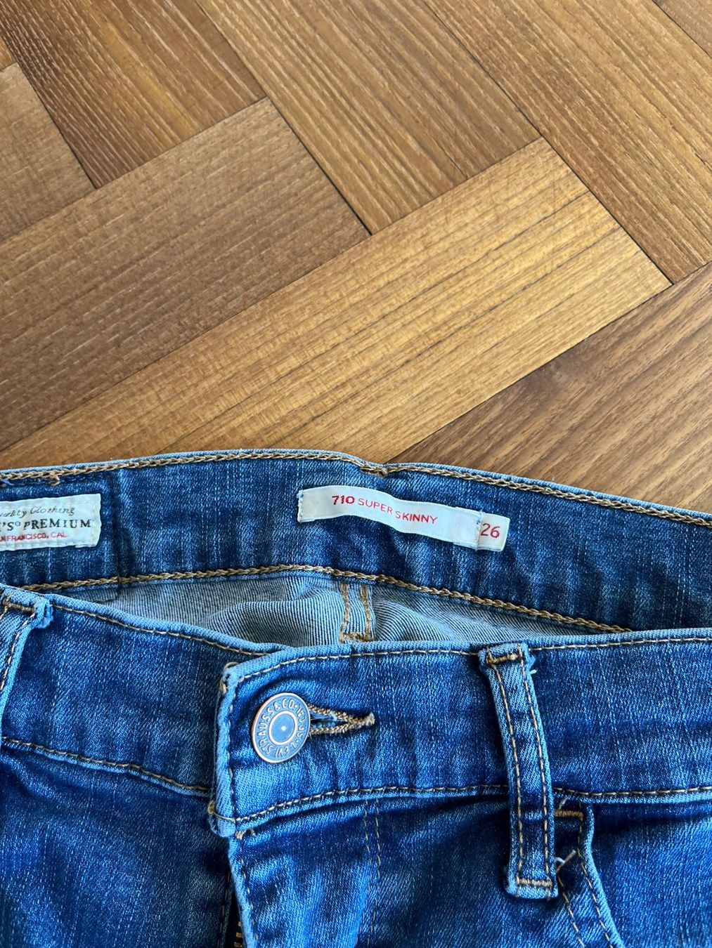 Levi's Jeans: Levi's 710 Gr. 26 – Usato da Rafz venduto da sam_ryj5 2