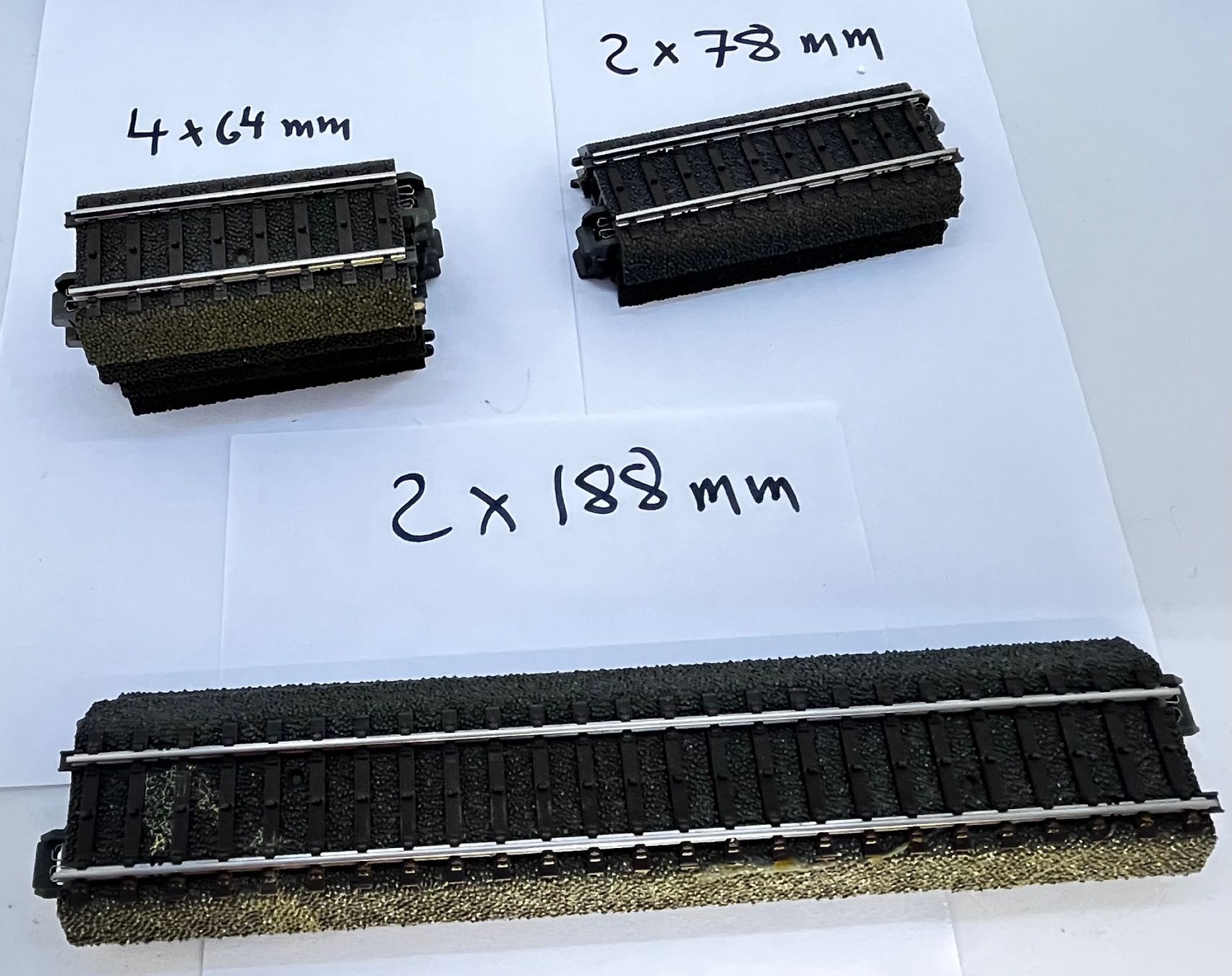 Märklin Modelleisenbahnen: Diverse Gleisteile zu Märklin – Gebraucht aus Pfeffingen von EdwinD01 1