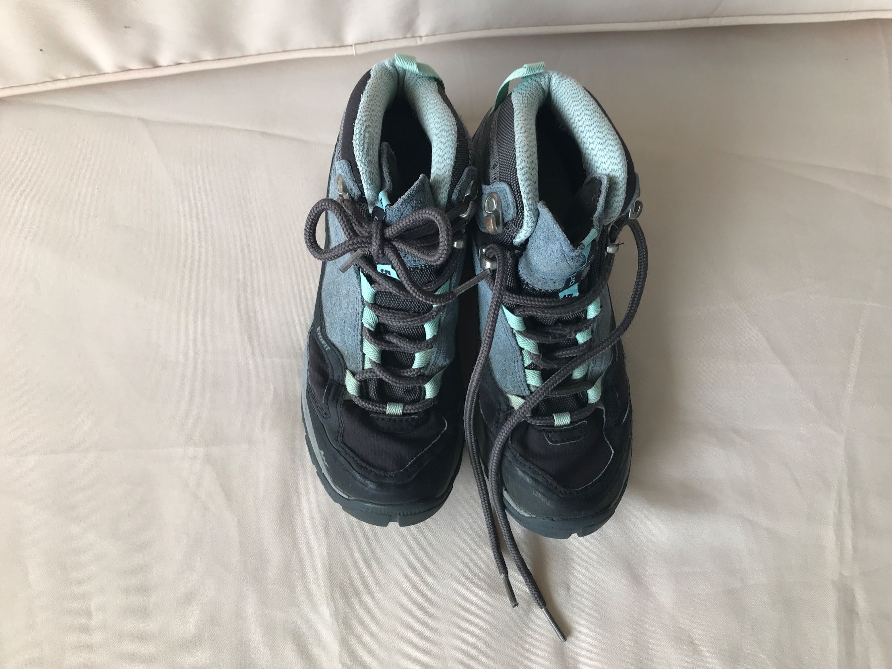 Decathlon Scarpe da uomo: Wanderschuhe Quechua Gr. 36 – Usato da Mumpf venduto da pashendale 2