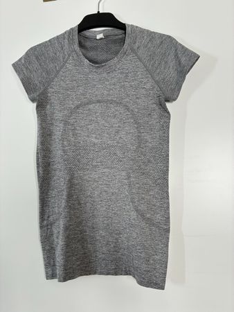 Lululemon Shirt Size 4