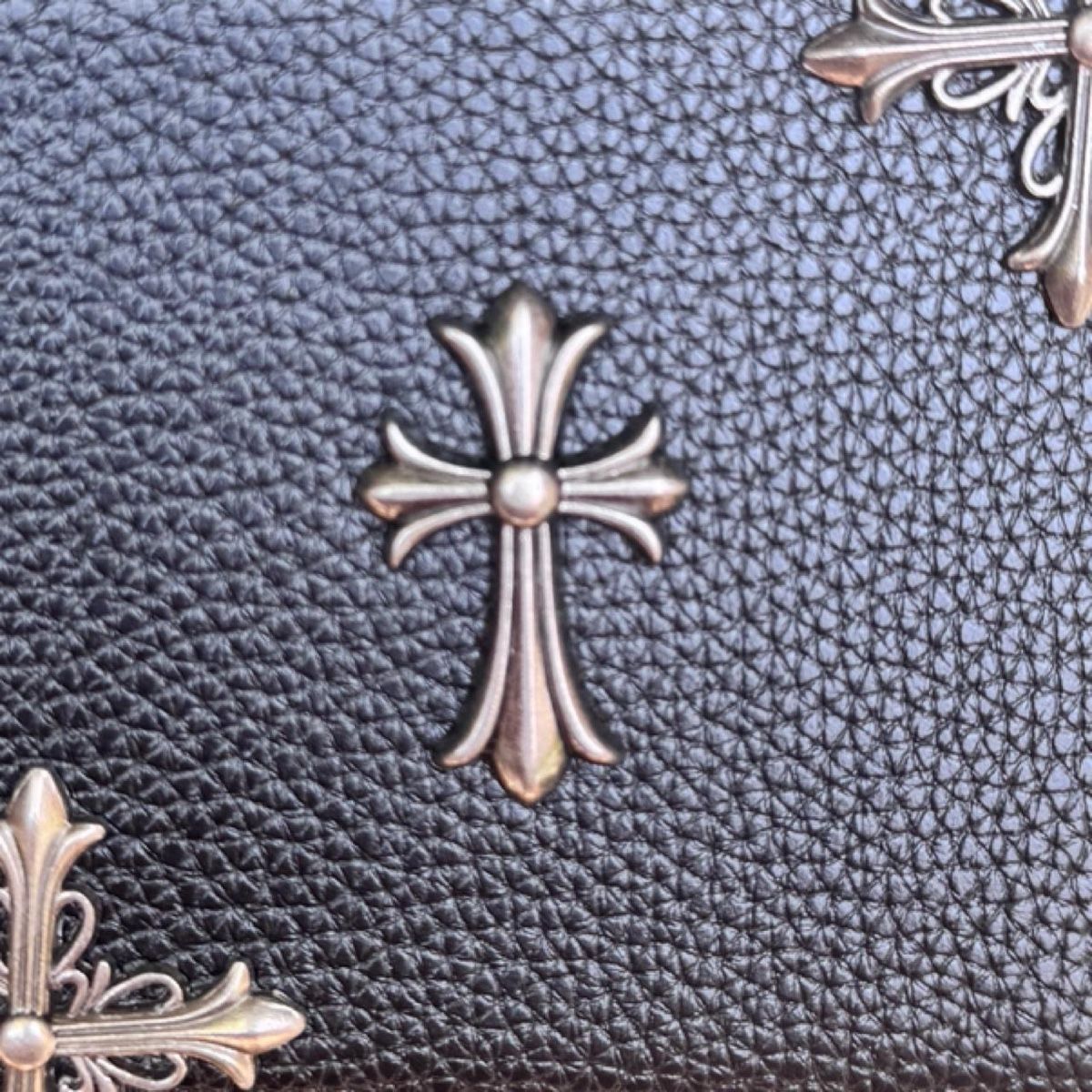 Chrome Hearts Portafogli: Gothic Cross Leather Wallet - Black with silver cross  – Nuovo e nell'imballaggio originale da Caviano venduto da reselleo21 1