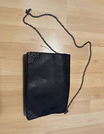 Schwarze Clutch 