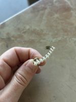 Ohrstecker mit Perlen und Metallfassung, gut erhalten