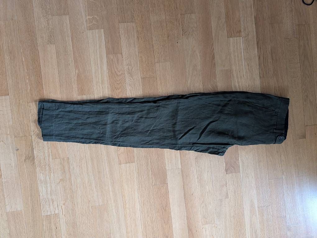 Mango Pantaloni: Leinenhose lang Herren olivgrün – Usato da Ennetbaden venduto da pau_8kxv 2