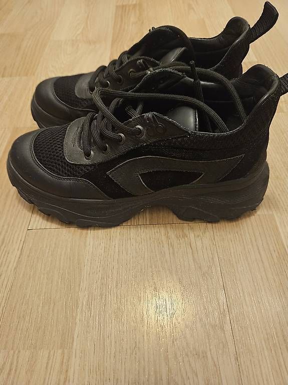 Scarpe da donna: Damen Sneakers Gr. 39  Chunky Style – Usato da Zürich venduto da Elena231