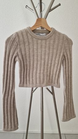 Bershka Cropped Strickpullover Rippstrick, Gr. S – NEUWERTIG