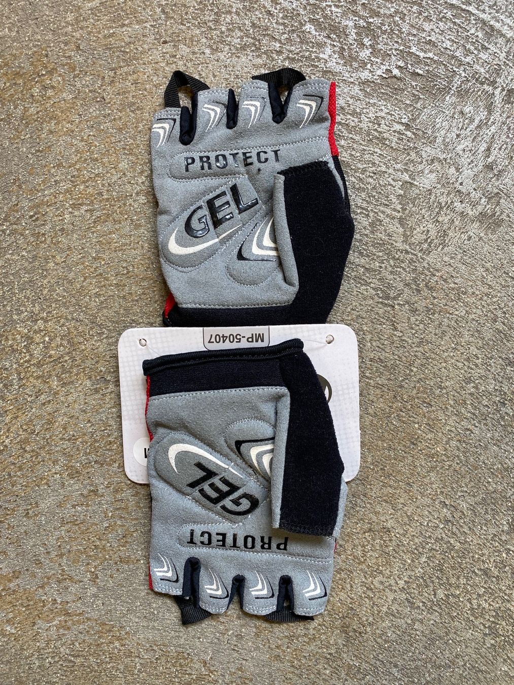 Guanti & manicotti: Gants vélo Onda Taille M – Nuovo e nell'imballaggio originale da Orbe venduto da D-stockFactory-Orbe 1