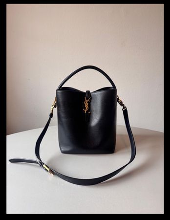 Yves Saint Laurent Le37